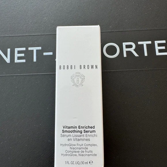 Bobbi Brown Vitamin Enriched Smoothing Serum - Picture 6 of 8